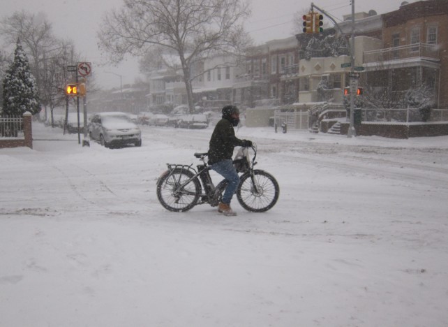 bike-in-snow